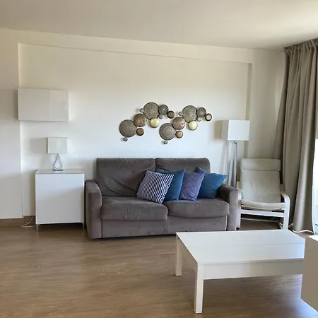 Club Playa Flores Aparthotel 3*