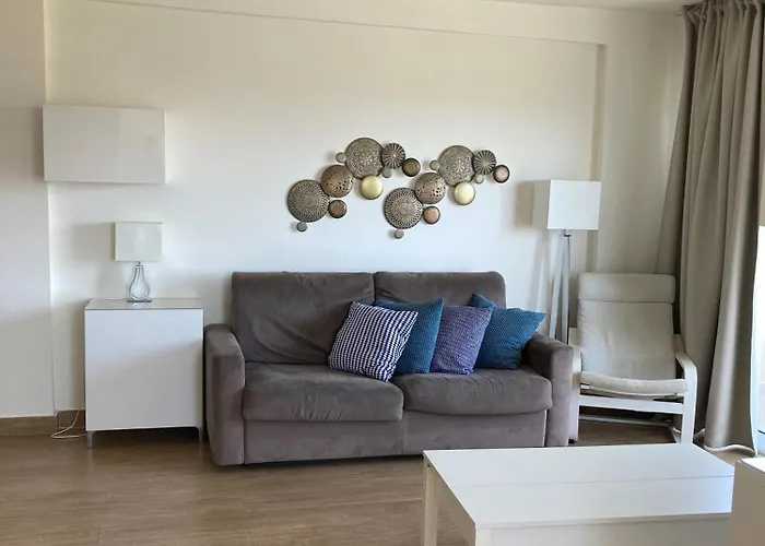 Club Playa Flores Aparthotel 3*