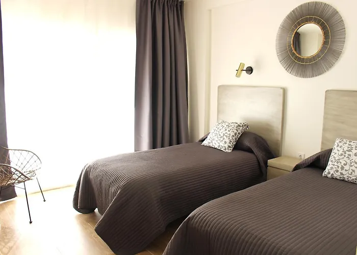 Aparthotel Club Playa Flores 3*