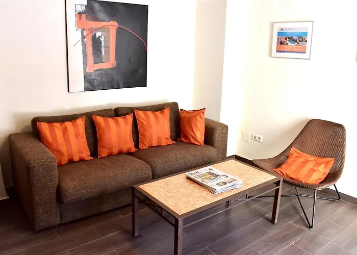 Aparthotel Club Playa Flores 3*