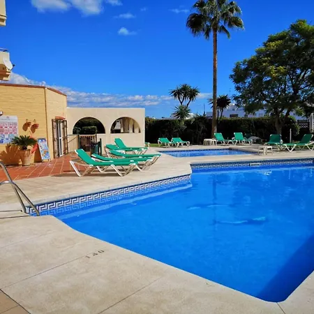 Club Playa Flores 아파트호텔 토레몰리노스