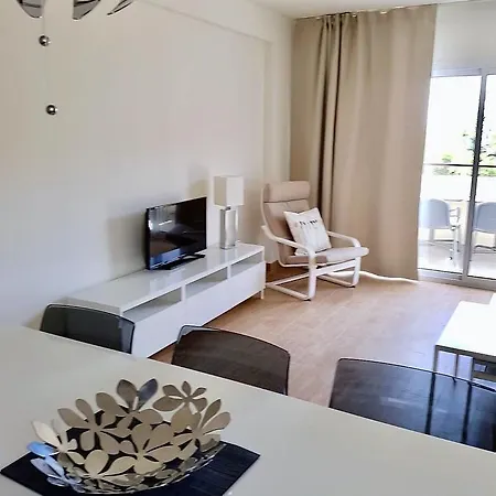 Club Playa Flores 아파트호텔 3*
