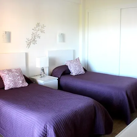 Club Playa Flores מלון דירות